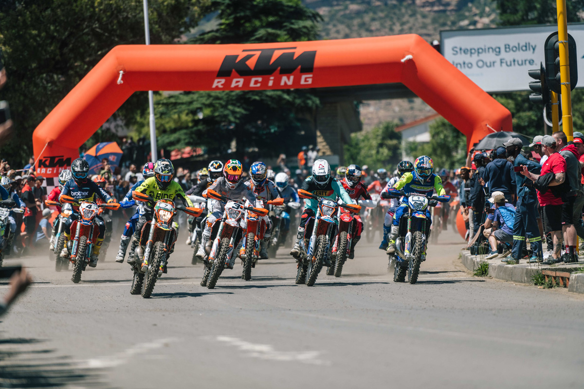2022 Roof of Africa: Wade and Walkner take wins on day one