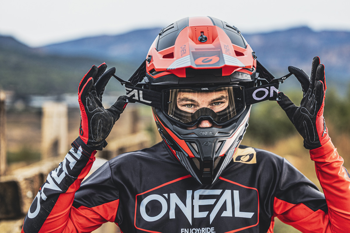 First look: O’Neal EX SRS – multi-functional off-road helmet designed for enduro
