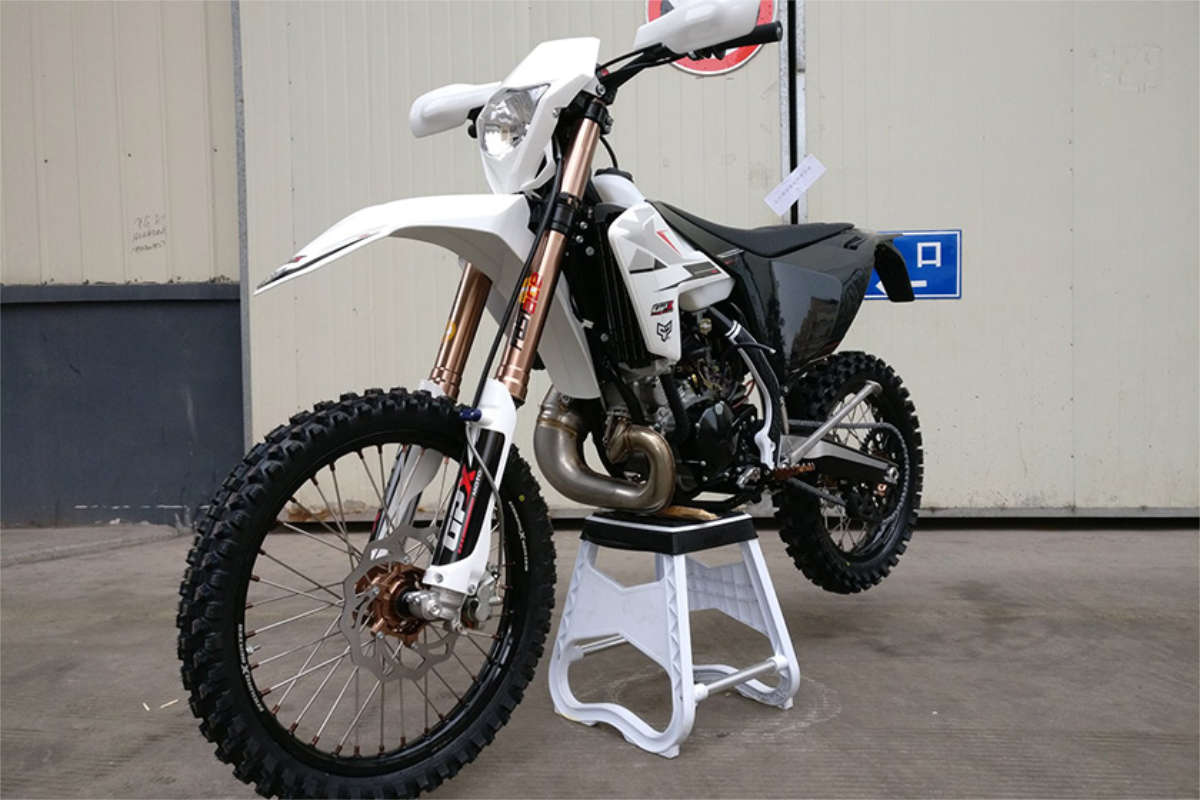 First Look: GPX Moto TSE250R Chinese Two-Stroke