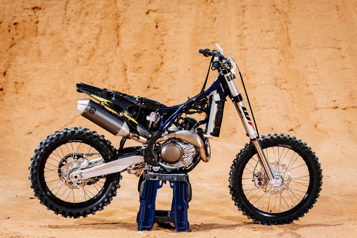 husqvarna_2019_fc450_stripped_enduro21_560