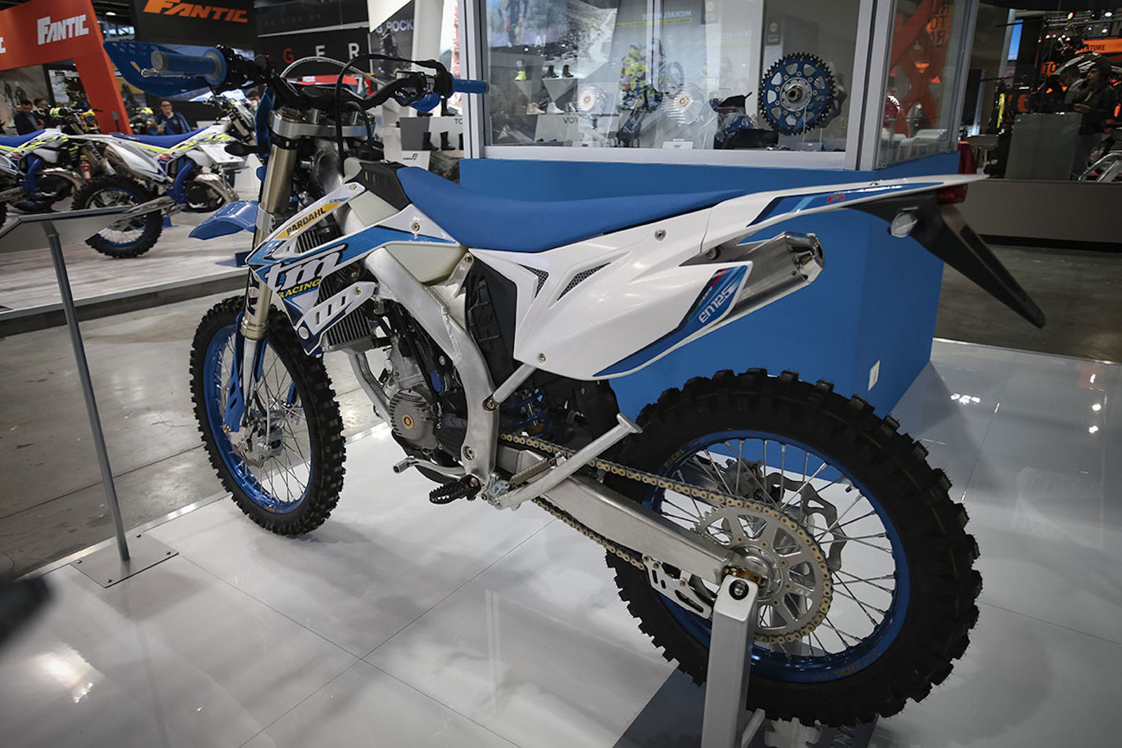 tm_eicma_2020_en125fi_560