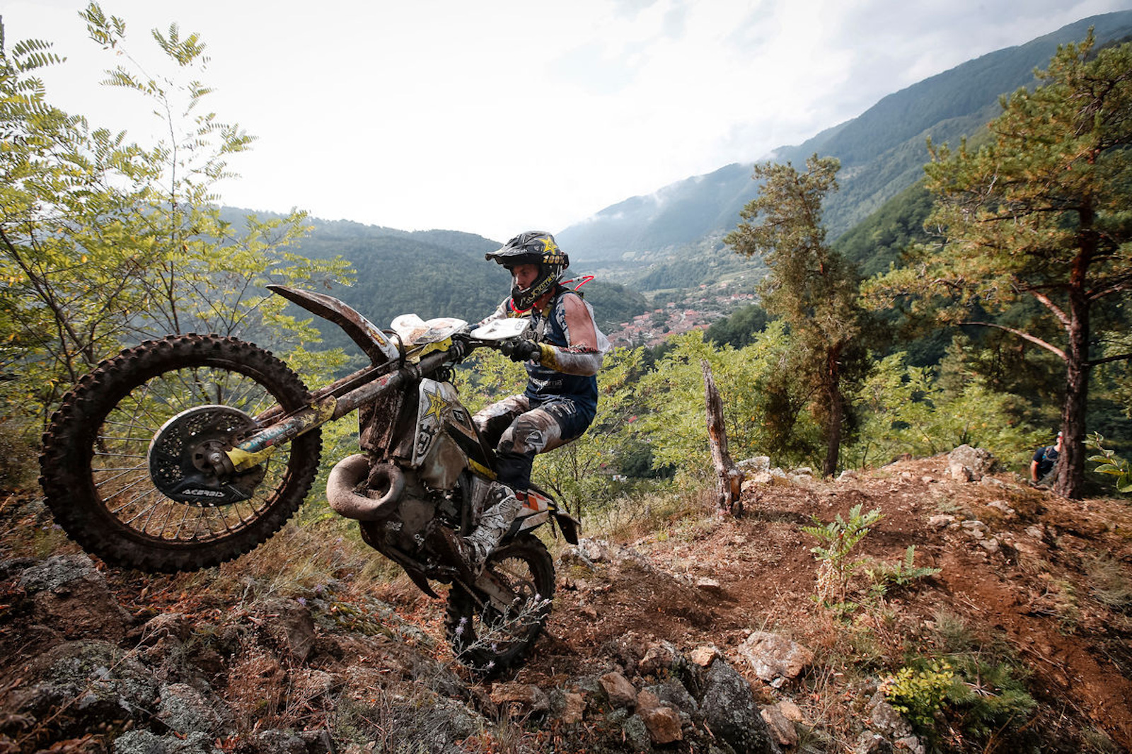 billy_bolt_blog_enduro21_ep5_sleeveless_560