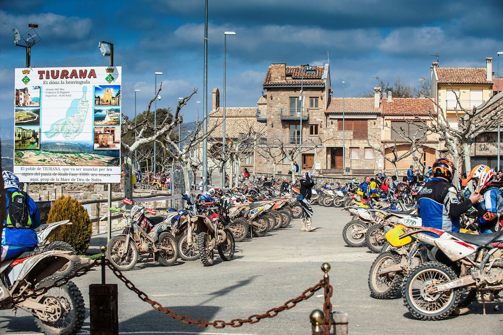 bassella_race__paddock_enduro21_560