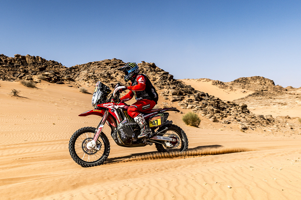Rally Dakar 2021: Kevin Benavides gana la 9ª etapa y Honda hace suyo el ‘top 5’ de la general