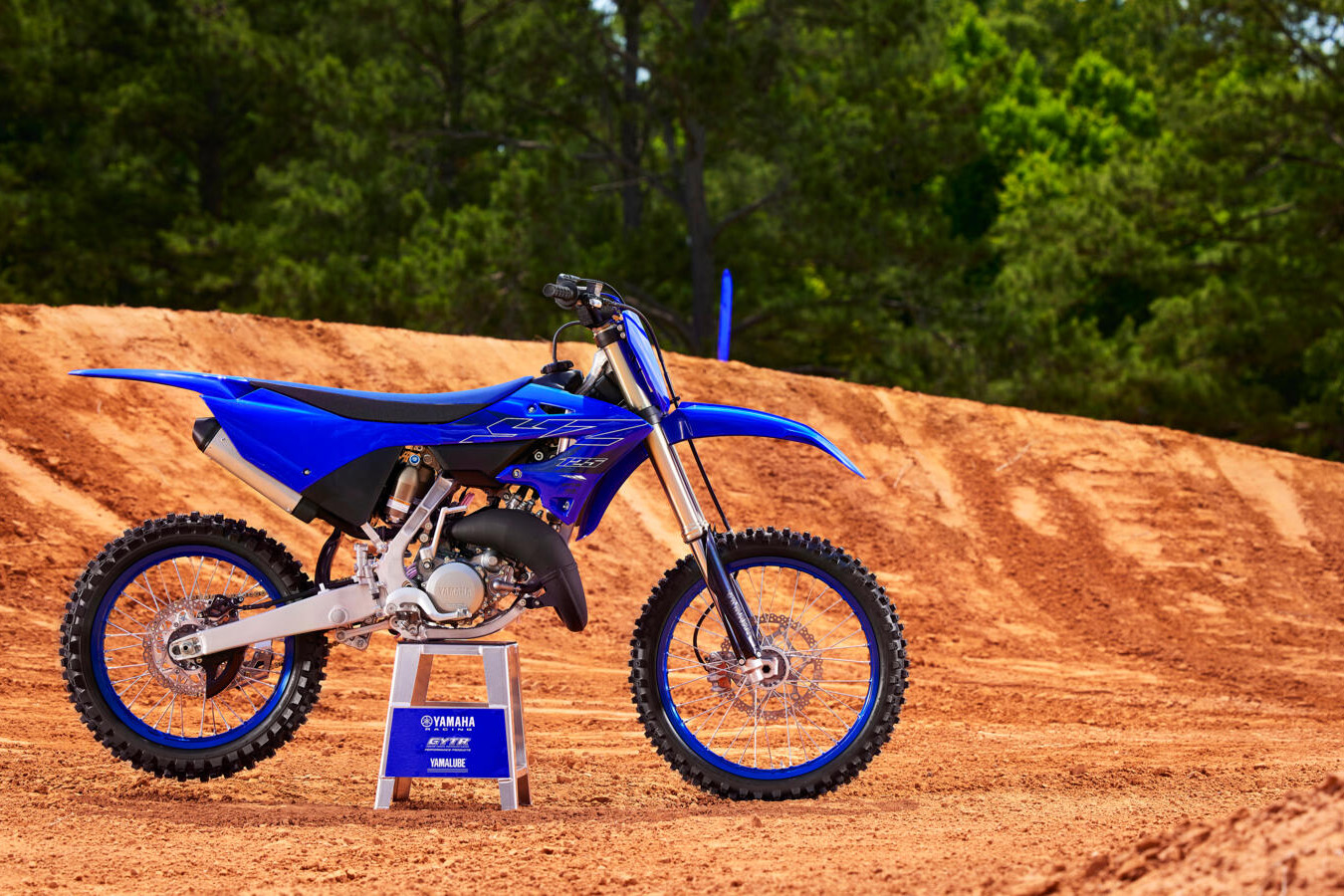 First Look Yamaha S New 22 Yz Range Goes Big On The Two Stroke 125