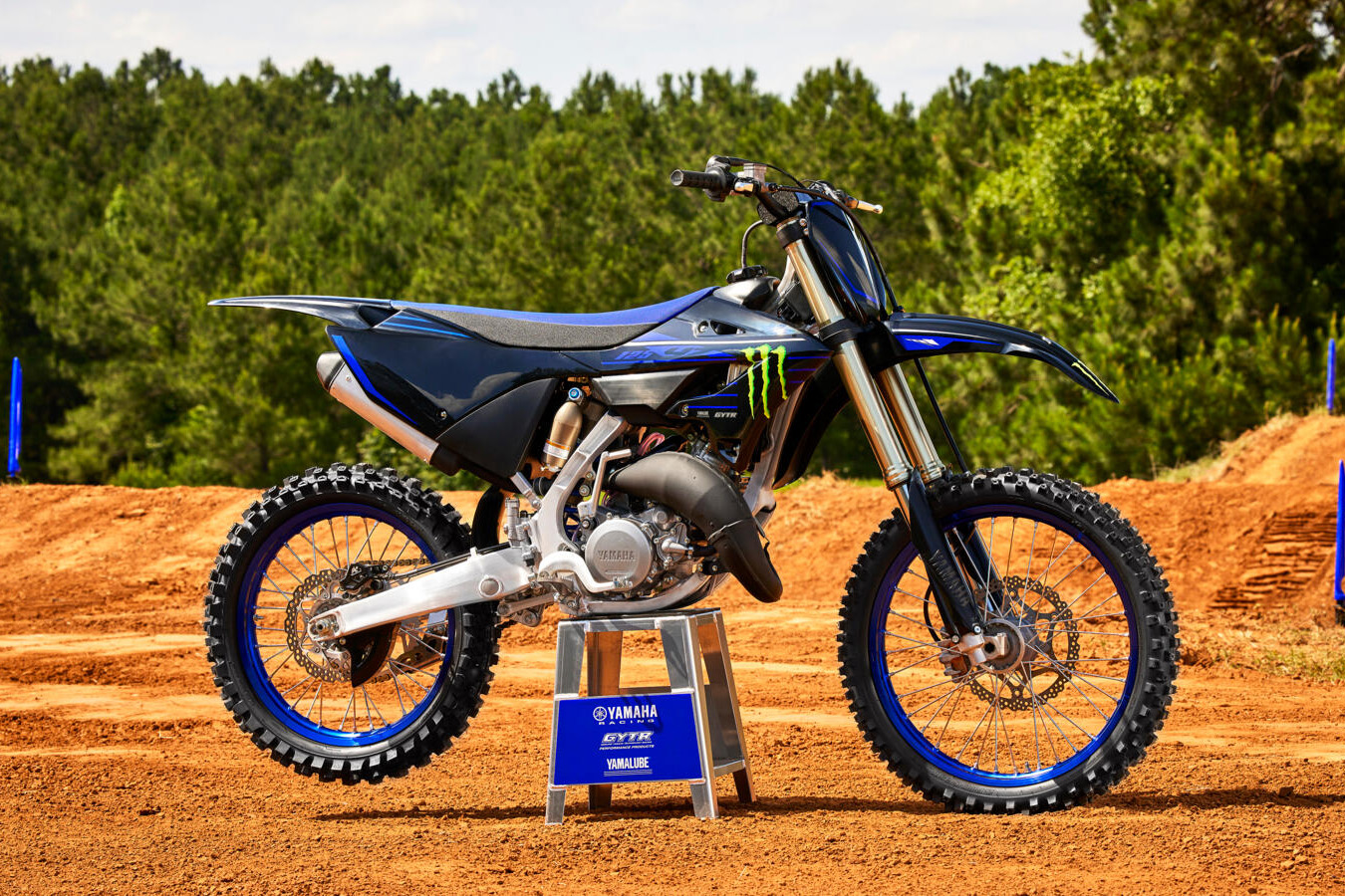 Yamaha YZ 125 черная Графика