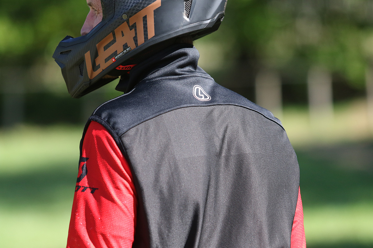 amped_softshell_gilet_enduro21_img_7104