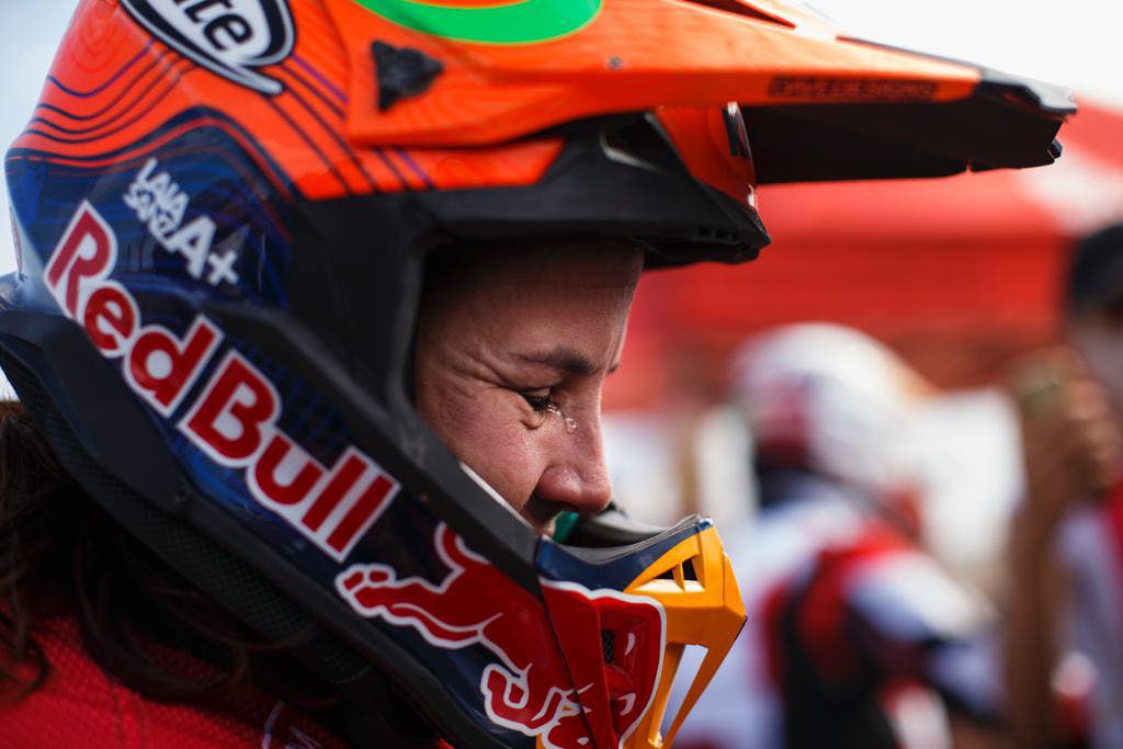 Laia Sanz oficializa el final de su carrera sobre dos ruedas (sólo) en el rally Dakar