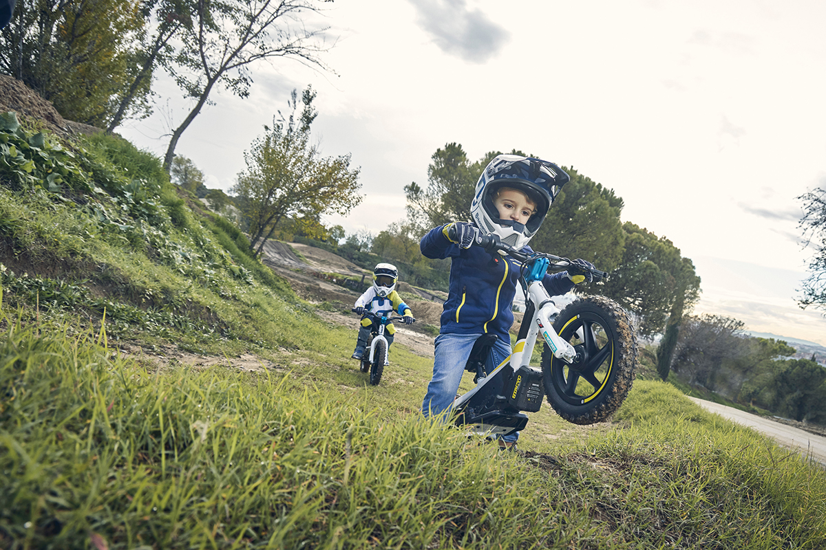 BICICLETA ELÉCTRICA INFANTIL HUSQVARNA 12 EDRIVE