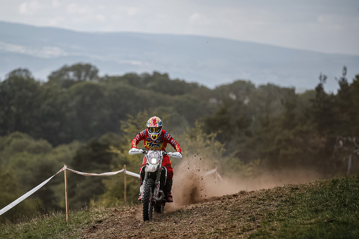 mireia_badia_220830_isde_france_1899