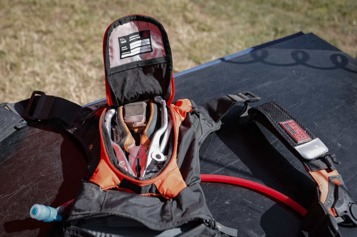 Que debemos llevar en la mochila de enduro.A puro enduro. 