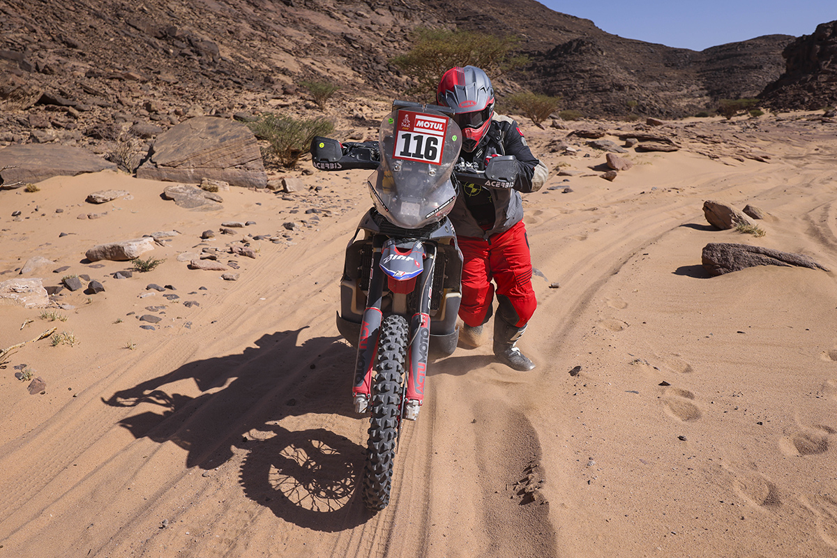 El cuaderno del Rally Dakar: Etapa 10 – “Todo puede pasar en los rallies”