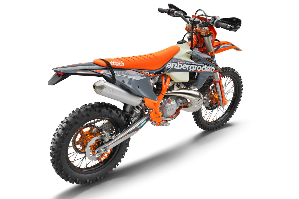 first-look-2023-ktm-300-exc-erzbergrodeo-edition