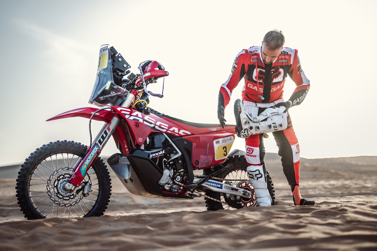 sam-sunderland_abu_dhabi_desert_challenge_2022_0354