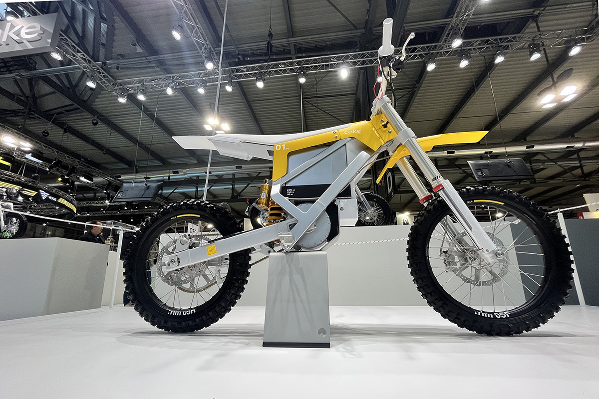 cake_bukk_eicma_enduro21_img_6722