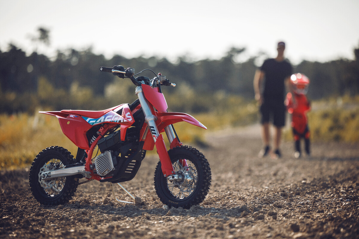 Pit bike vs. dirt bike for kids differences to know now – Mini