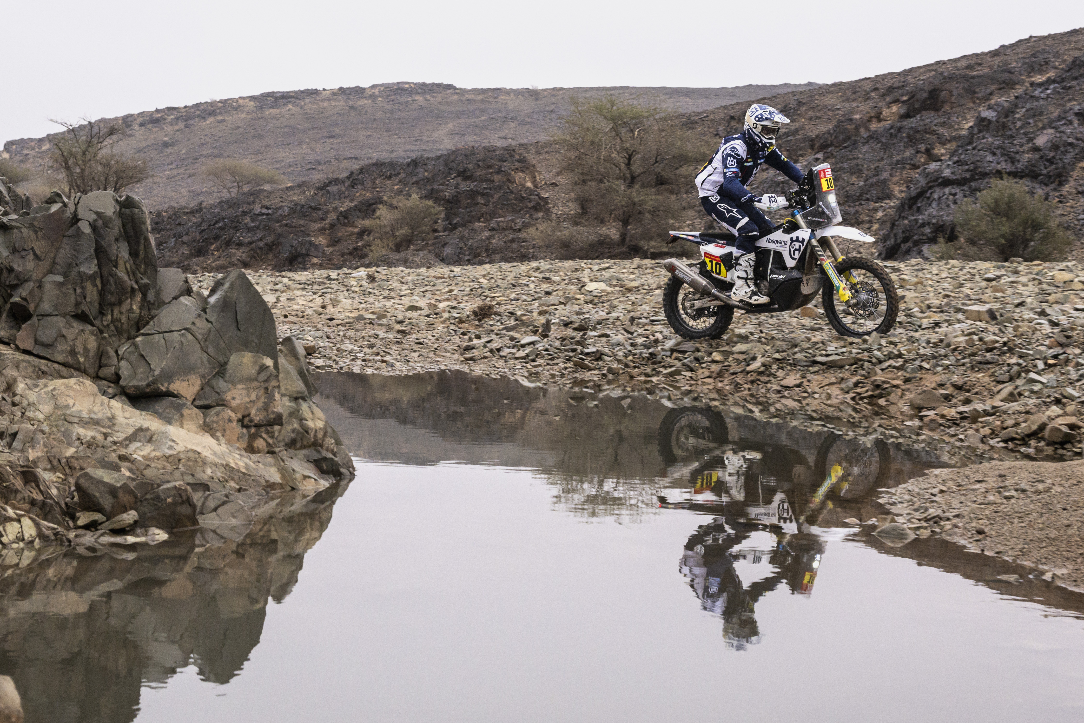 skyler-howes-husqvarna-factory-racing-2023-dakar-rally-08_19_37