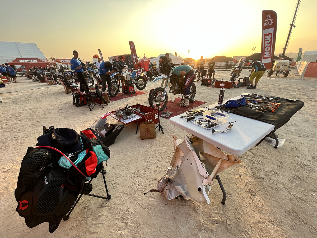 charan_moore_dakar_2023_stage_10_img_7547