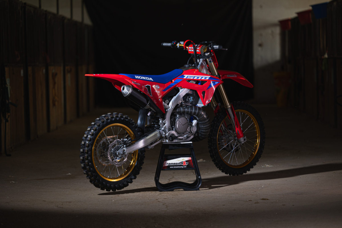 Honda CRF 450 into a fuel injected 500cc two-stroke anyone?