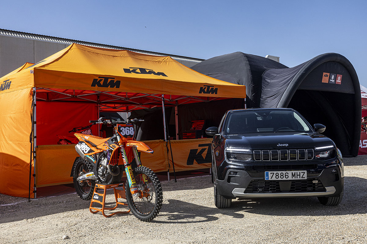 Acuerdo de colaboración entre KTM Group España y Jeep Mas Automoviles