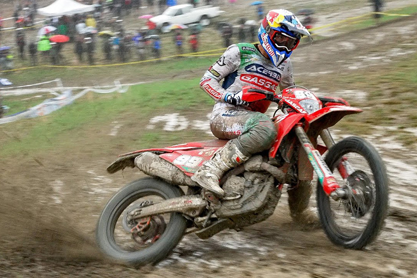 EnduroGP Italy video: How hard are these guys pushing in the mud?!