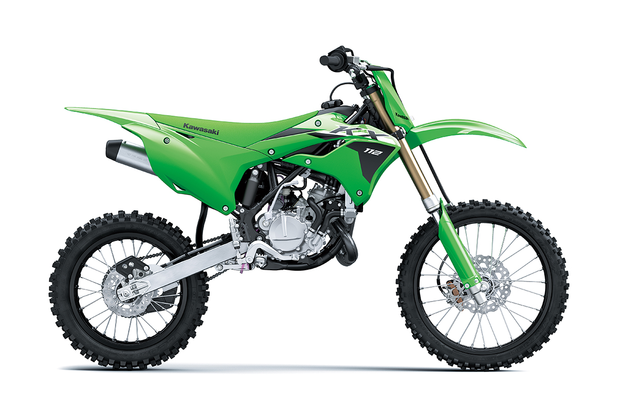 First look: Kawasaki KX112, a 6-speed, two-stroke for teenagers – how good is this?!