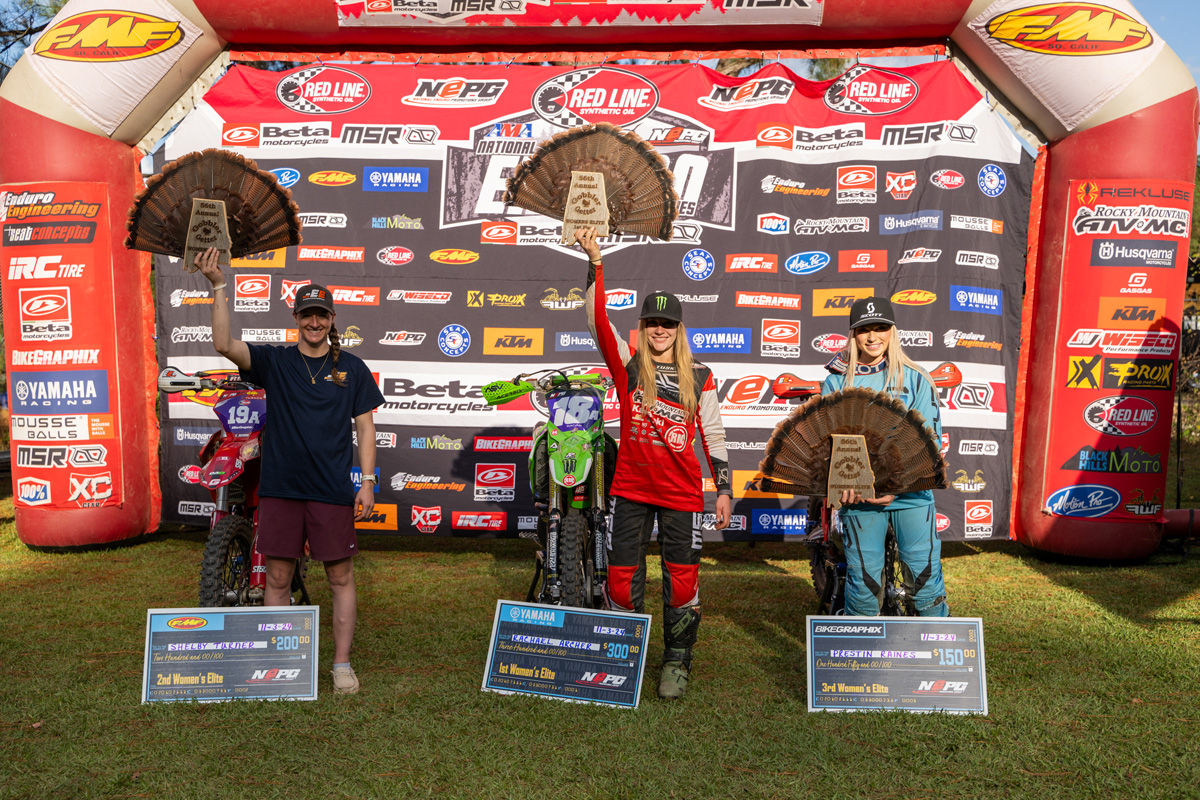 womens-elite-podium