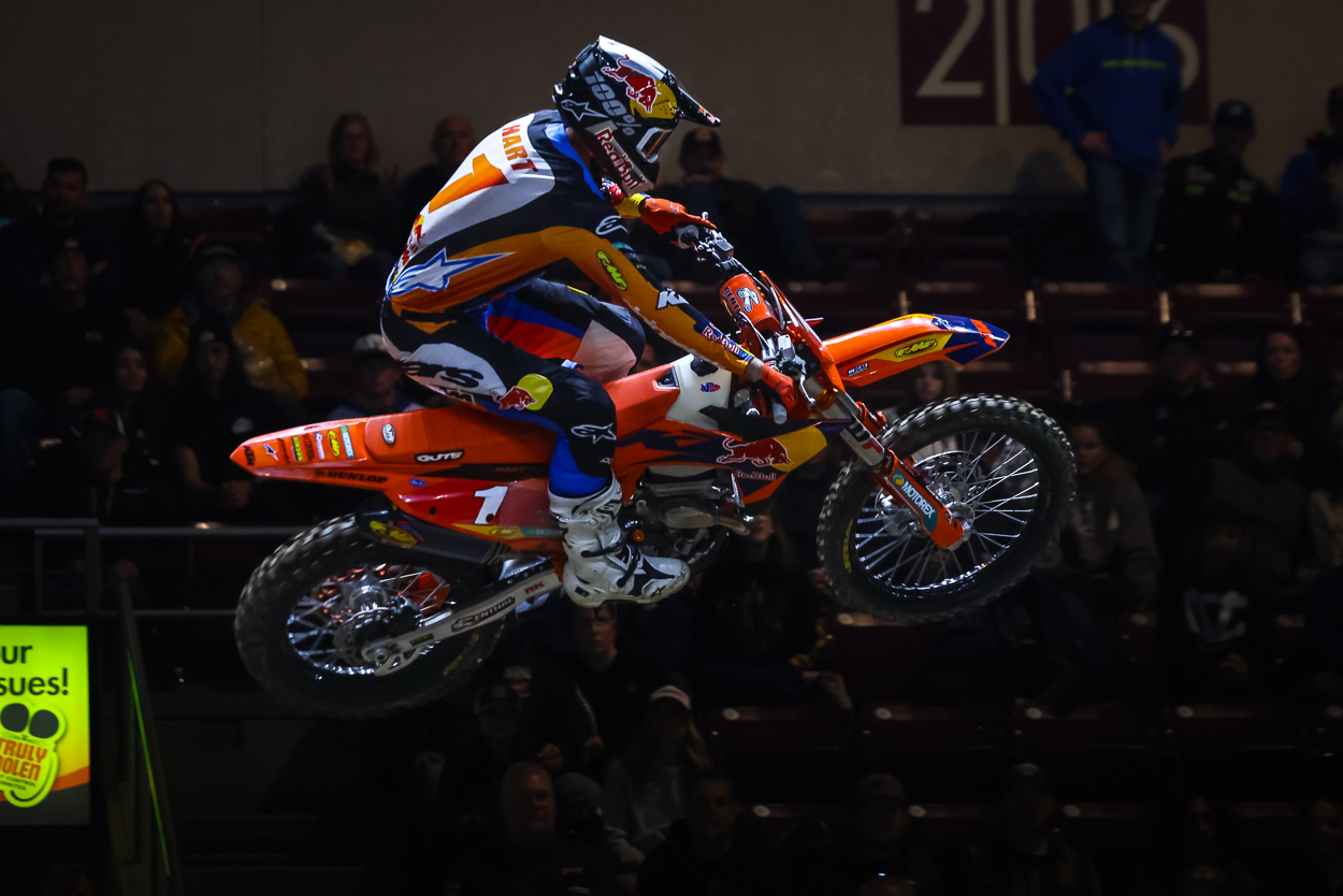 AMA Endurocross 2024: Trystan Hart vence la segunda ronda en Prescott