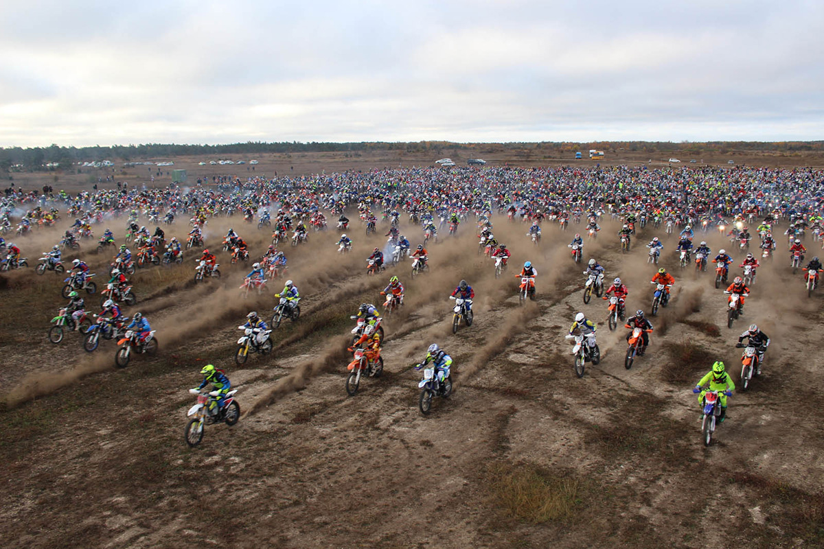 Gotland Grand National 2024 – 3.000 pilotos listos para la mayor carrera de enduro del planeta en Suecia