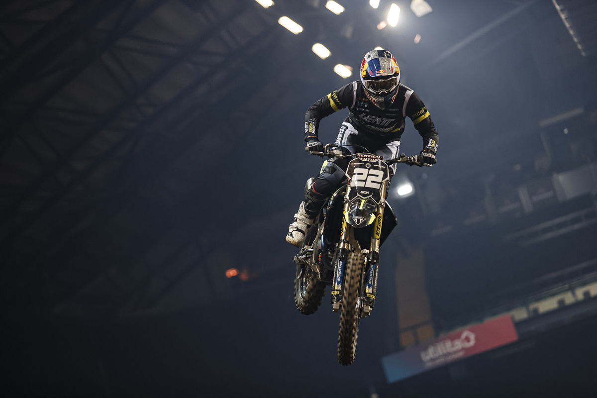 Indoor Enduro of Champions: Flying start for Jonny Walker and Triumph Racing