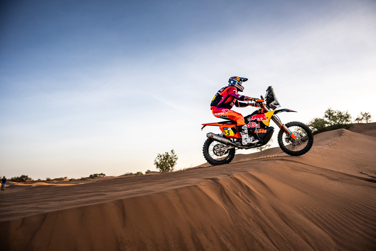 641816_daniel-sanders_ktm_rallye-du-maroc-2024_stage2_0167_rall_p27721