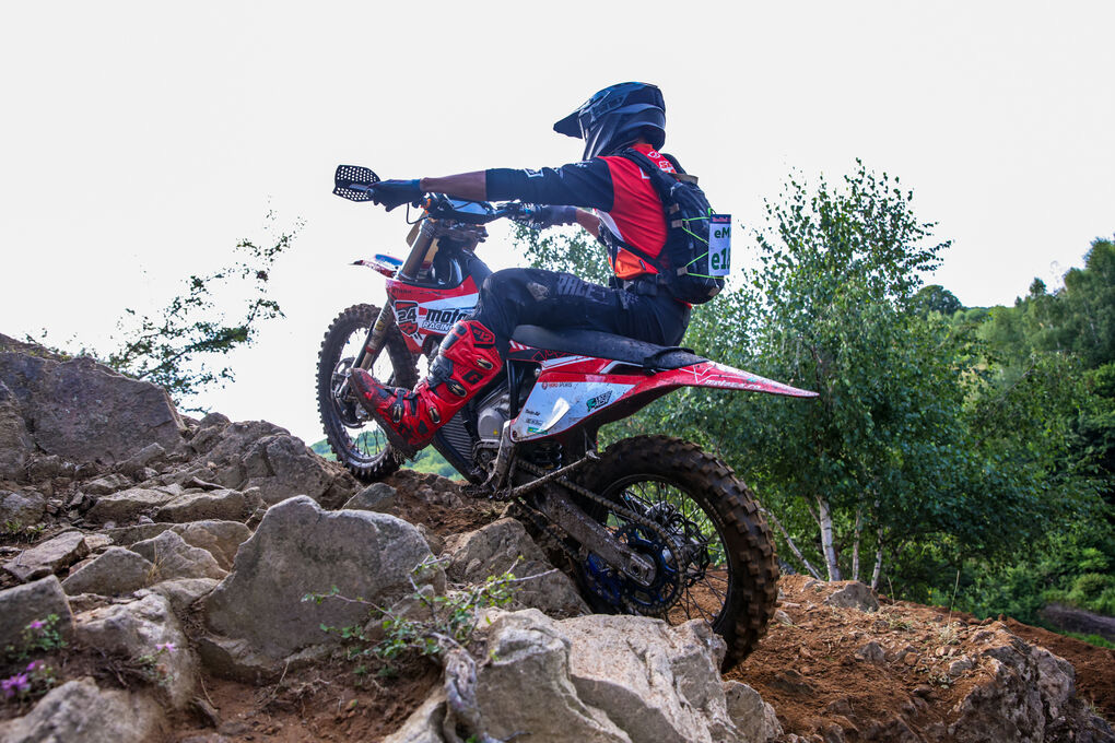 Red Bull Romaniacs suma las categorías Adventure y motos eléctricas