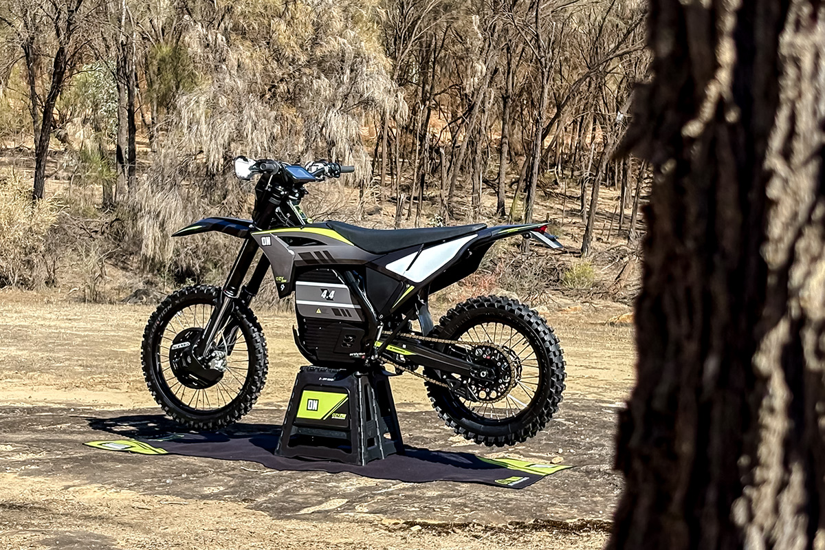 on_powersports_electric_dirt_bike_off-road_13-web-copy