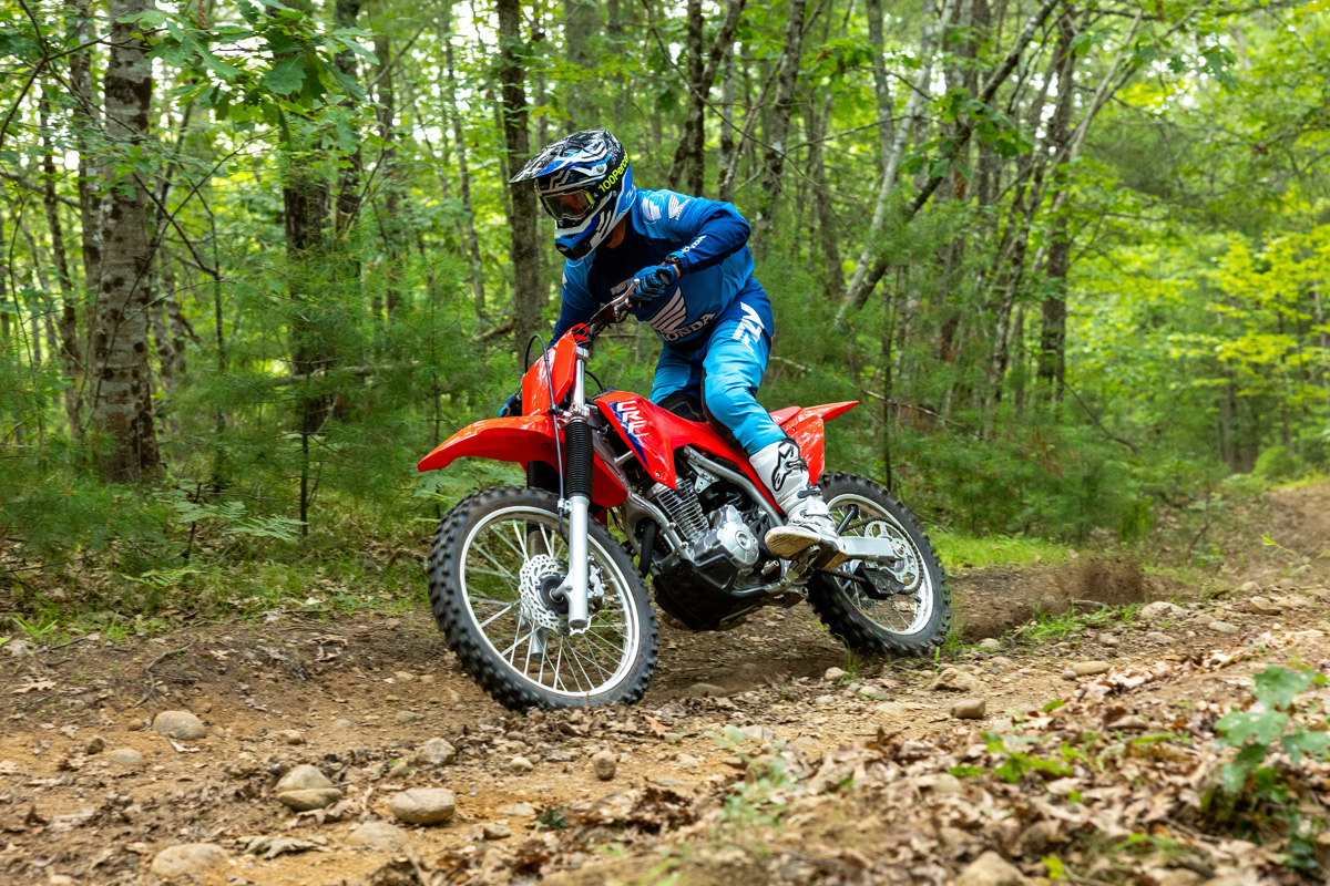 26-honda-crf300f_action-8