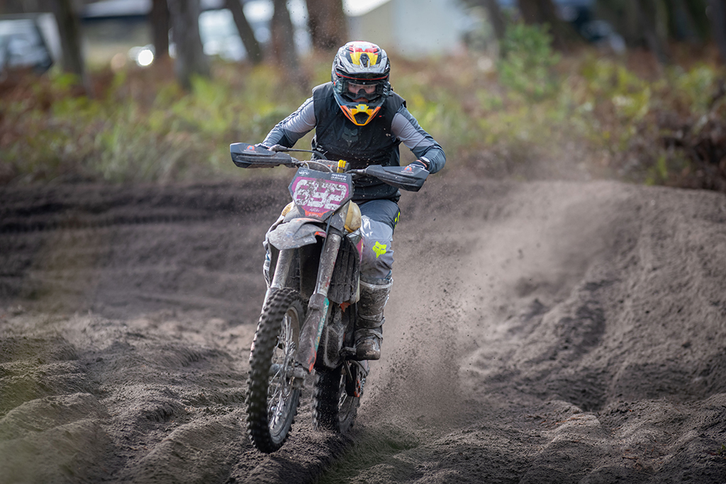 Madison Healey replaces injured Jones in Australia’s ISDE Women’s Team