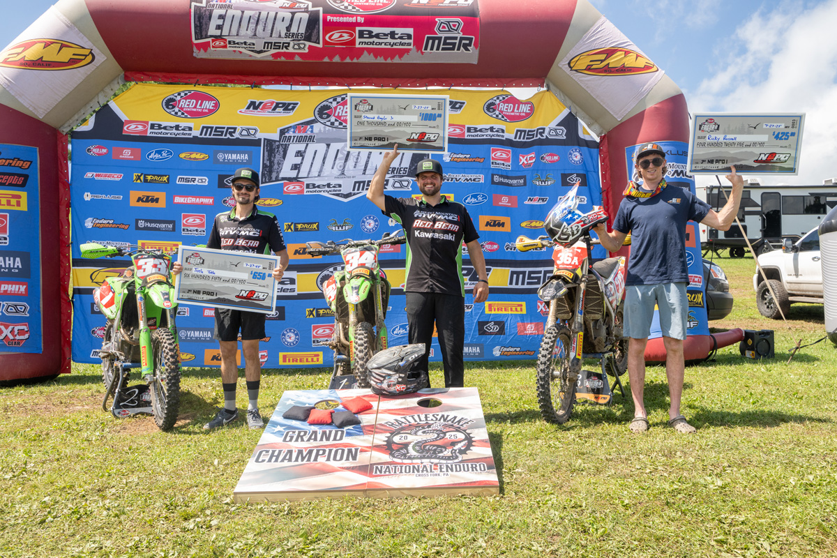 ne-pro-1-podium