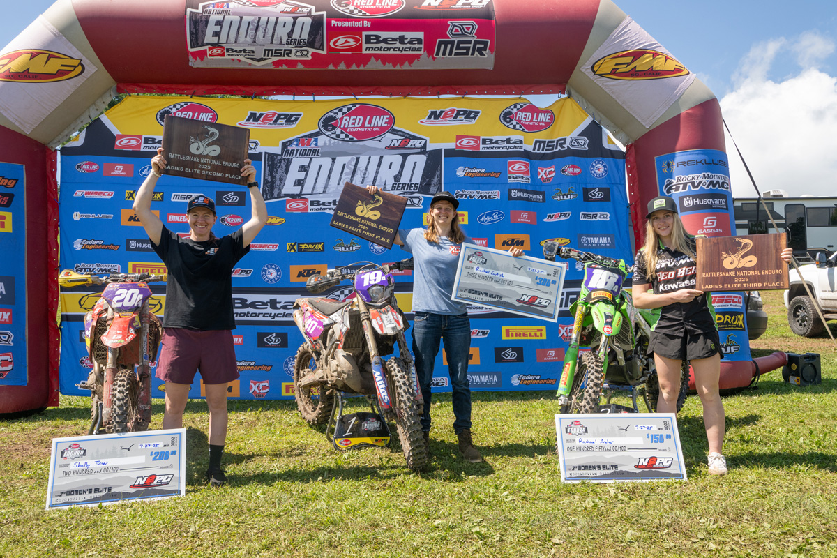 womens-elite-podium