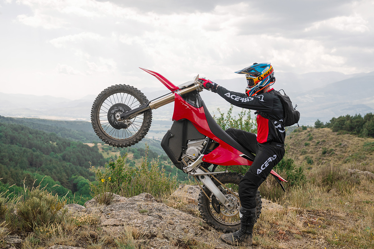 2 days trail riding a Stark Varg EX in the Pyrenees Mountains – 5 things we learned