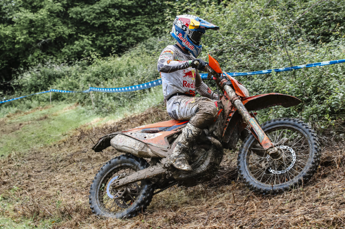 Nacional Enduro 2025: Josep García al frente el primer día en Infiesto