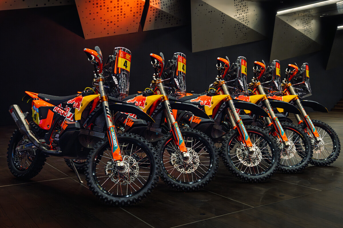 694016_2026-ktm-450-rally-replica-daniel-sanders-edition_my26-k_p30276