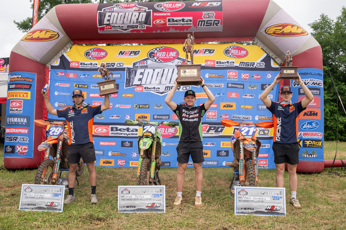 ne-pro-2-podium