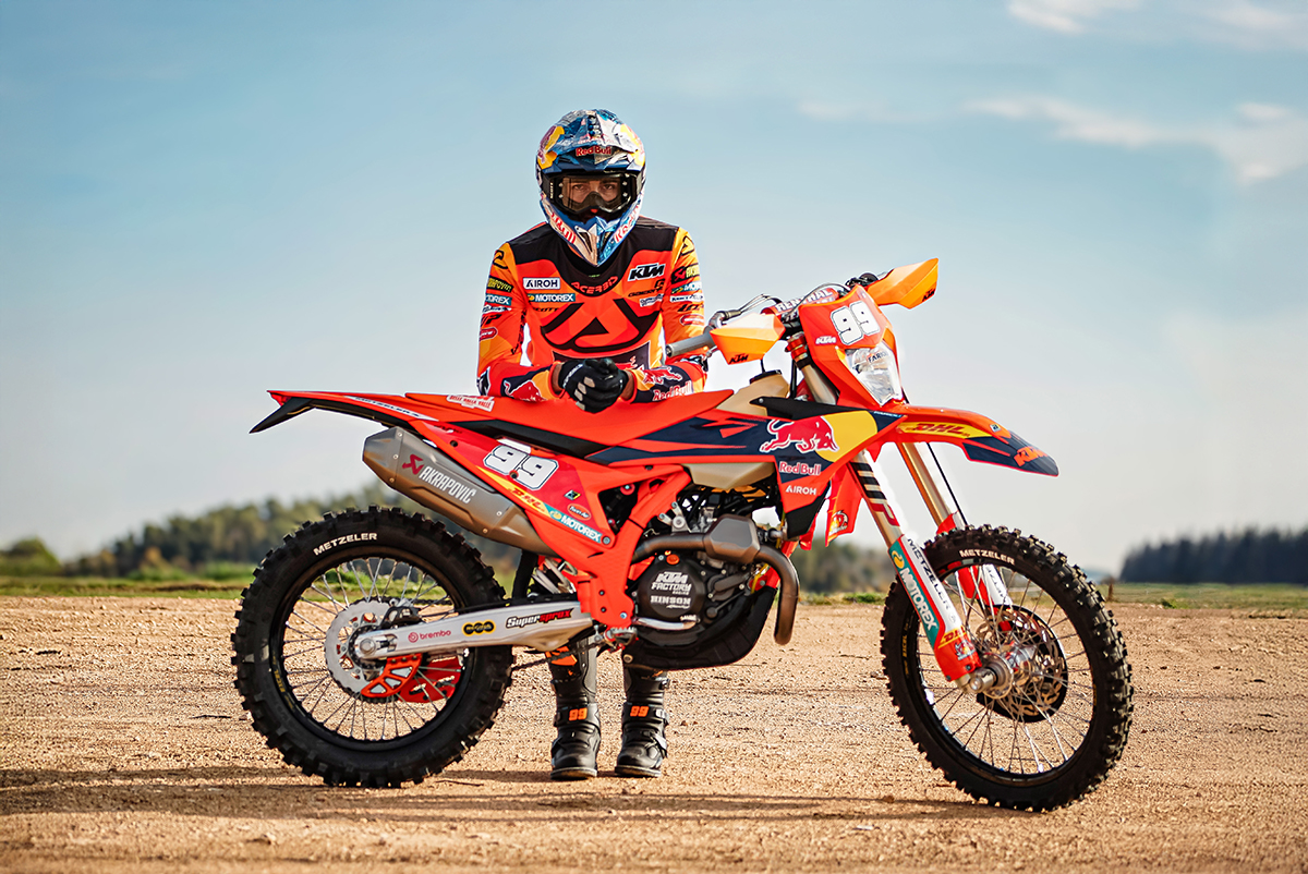 red-bull-ktm-factory-racing-andrea-verona-joins-ktm-2