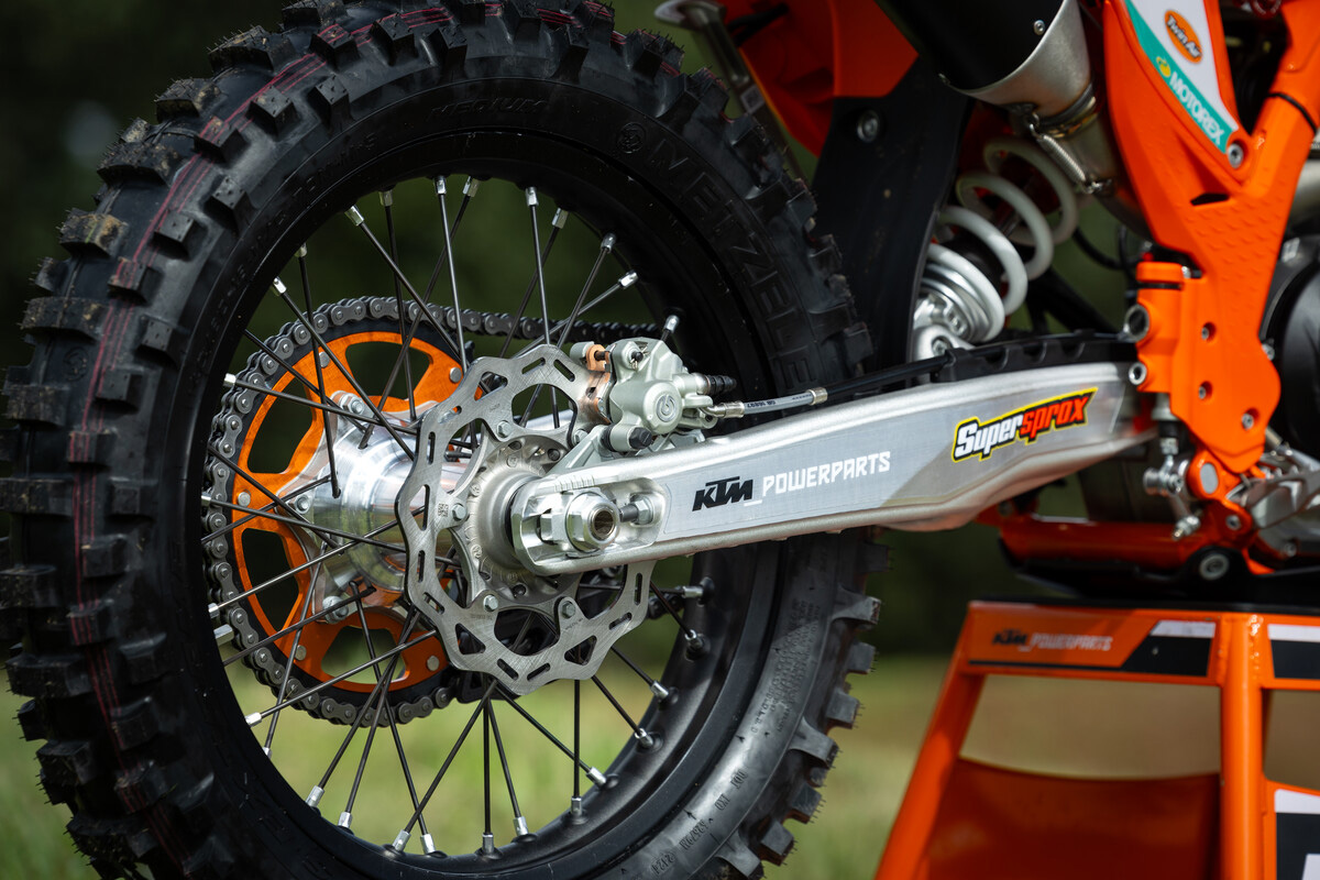 643422_my25-ktm-450-exc-f-champions-edition_details_parts