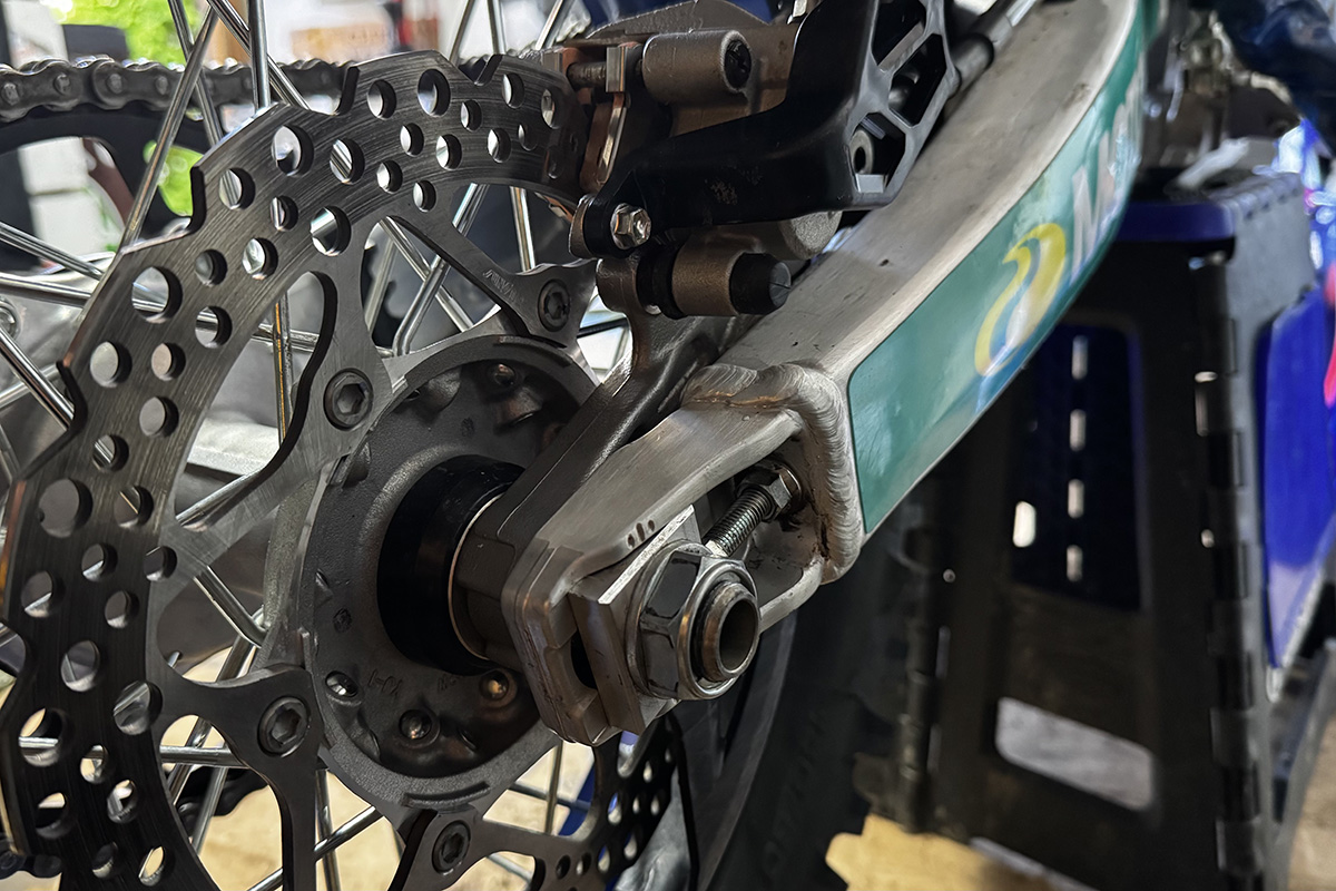 rear_axle_adjuster_wr250fimg_3929