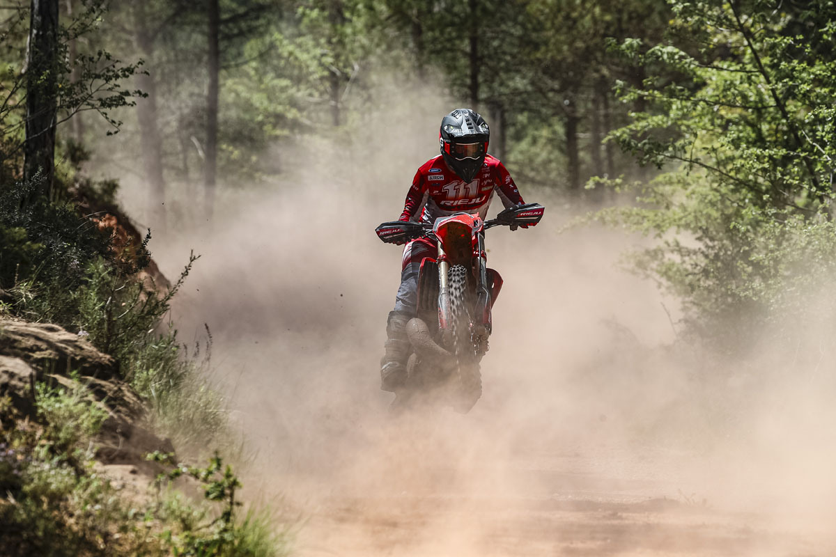 Rieju pone en marcha el “Family & Friends” para correr el Nacional de Enduro y Rally junto al equipo oficial